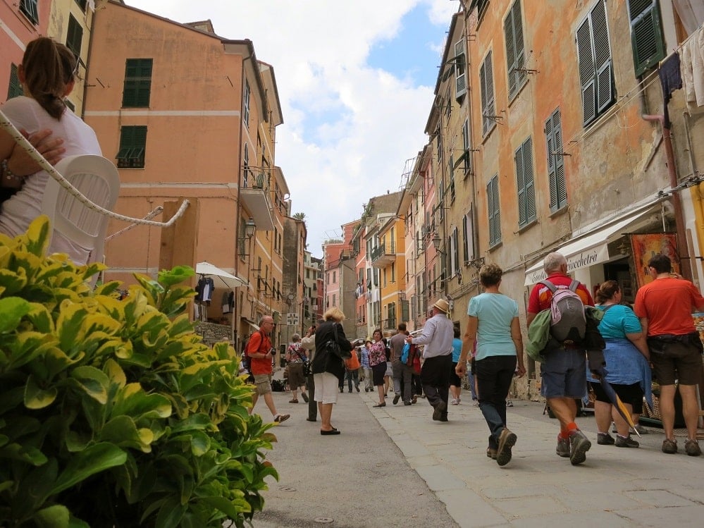 Vernazza-Italy-via-Roma