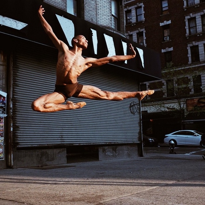 urban-ballet-dancers-new-york-streets-omar-robles-72-57b30f3438a18__700