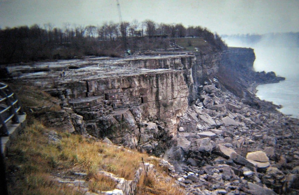 chute-niagara-sans-eau-asseche-05