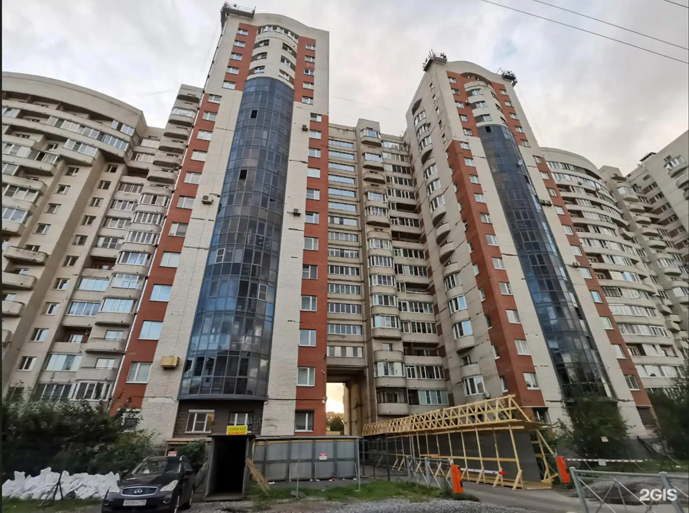 varshavskaya street 1 east2west news