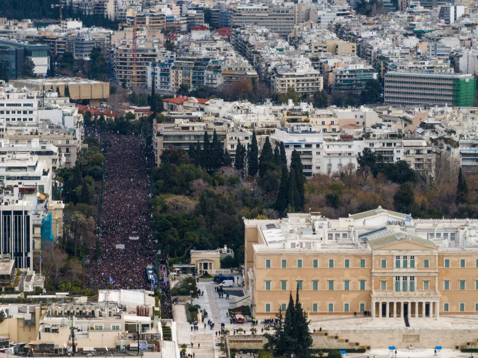 syntagma ena.jpg